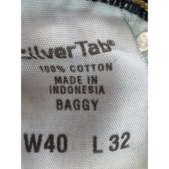 Vintage Levis SilverTab 90s Mens Baggy Jeans W40 L32 Vintage Denim Made In Indon - Picture 4 of 10